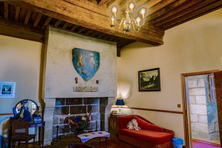 Templars%20Castle%20La%20Jaunie%2C%20Room%209%2C%20french%20chateaux%20for%20rent%2C%20holiday%20chateau%20france%2C%20renting%20a%20castle%20in%20france%20%287%29